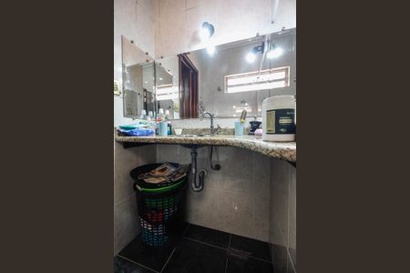 Casa à venda com 248m², 3 quartos e 2 vagasBanheiro 3