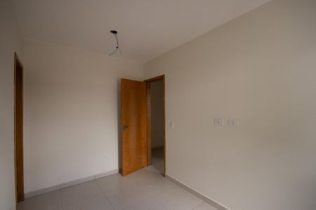 Casa à venda com 100m², 3 quartos e 2 vagas Casa à venda com 100m², 3 quartos e 2 vagasSuite