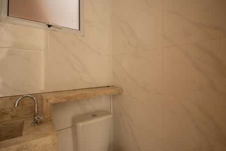 Casa à venda com 100m², 3 quartos e 2 vagas Casa à venda com 100m², 3 quartos e 2 vagasLavabo