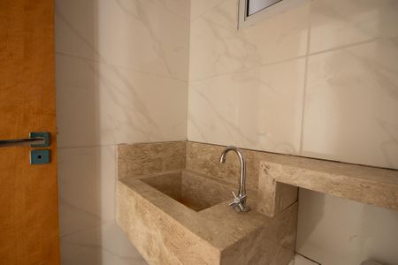 Casa à venda com 100m², 3 quartos e 2 vagas Casa à venda com 100m², 3 quartos e 2 vagasLavabo