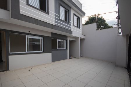 Casa à venda com 100m², 3 quartos e 2 vagas Casa à venda com 100m², 3 quartos e 2 vagasGaragem