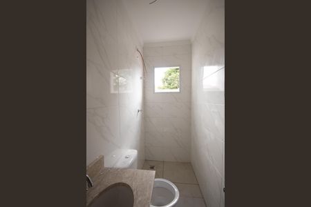 Casa à venda com 100m², 3 quartos e 2 vagas Casa à venda com 100m², 3 quartos e 2 vagasBanheiro 2