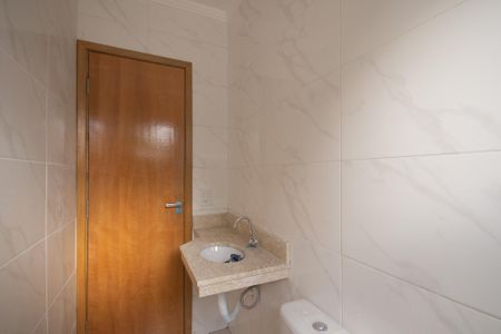 Casa à venda com 100m², 3 quartos e 2 vagas Casa à venda com 100m², 3 quartos e 2 vagasBanheiro 2