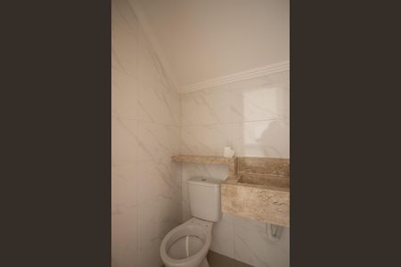 Casa à venda com 100m², 2 quartos e 2 vagasLavabo