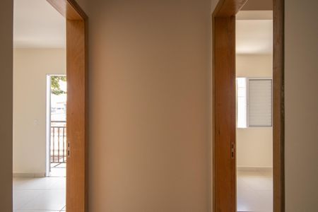 Casa à venda com 100m², 2 quartos e 2 vagasCorredor