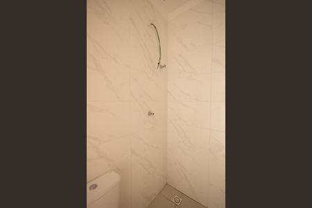 Casa à venda com 100m², 2 quartos e 2 vagasBanheiro da Suíte 1