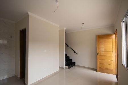 Casa à venda com 100m², 2 quartos e 2 vagasSala