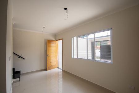 Casa à venda com 100m², 2 quartos e 2 vagasSala