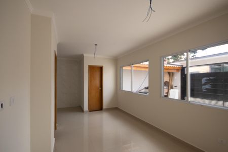 Casa à venda com 100m², 2 quartos e 2 vagasSala