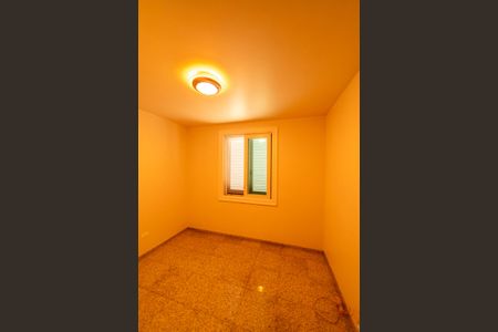 Casa de condomínio à venda com 880m², 7 quartos e 8 vagas Casa de condomínio à venda com 880m², 7 quartos e 8 vagasQuarto de Serviço