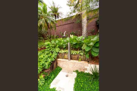 Casa de condomínio à venda com 880m², 7 quartos e 8 vagas Casa de condomínio à venda com 880m², 7 quartos e 8 vagasPiscina