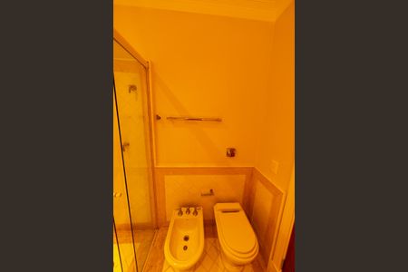 Casa de condomínio à venda com 880m², 7 quartos e 8 vagas Casa de condomínio à venda com 880m², 7 quartos e 8 vagasCloset da Suíte 4