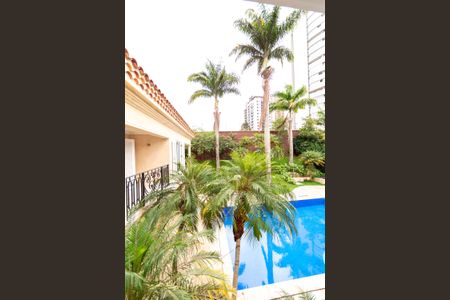 Casa de condomínio à venda com 880m², 7 quartos e 8 vagas Casa de condomínio à venda com 880m², 7 quartos e 8 vagasVaranda do Closet do Quarto 1