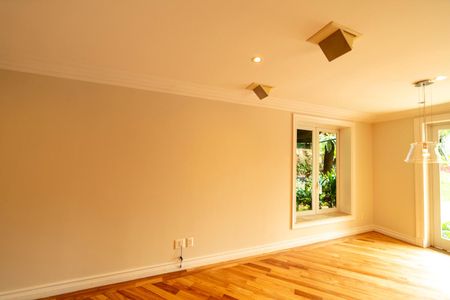 Casa de condomínio à venda com 880m², 7 quartos e 8 vagas Casa de condomínio à venda com 880m², 7 quartos e 8 vagasSala 2