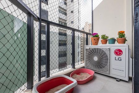 Apartamento à venda com 71m², 1 quarto e 1 vaga Apartamento à venda com 71m², 1 quarto e 1 vagaVaranda