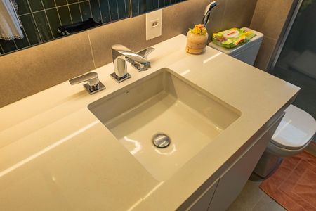 Apartamento à venda com 71m², 1 quarto e 1 vaga Apartamento à venda com 71m², 1 quarto e 1 vagaBanheiro da Suíte