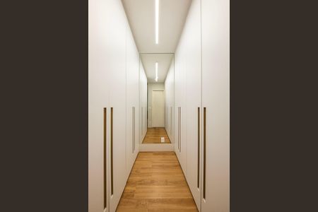 Apartamento à venda com 71m², 1 quarto e 1 vaga Apartamento à venda com 71m², 1 quarto e 1 vagaSuíte da Closet
