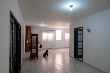 Casa para alugar com 380m², 3 quartos e 10 vagasSala