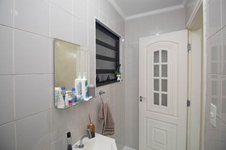 Casa à venda com 250m², 4 quartos e 2 vagasBanheiro 2