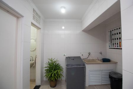 Casa à venda com 250m², 4 quartos e 2 vagasÁrea de Serviço