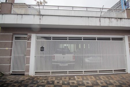 Casa à venda com 250m², 4 quartos e 2 vagasFachada