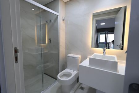 Apartamento à venda com 89m², 2 quartos e 2 vagas Apartamento à venda com 89m², 2 quartos e 2 vagasBanheiro da Suíte