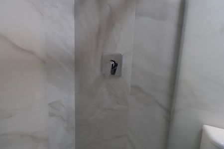 Apartamento à venda com 89m², 2 quartos e 2 vagas Apartamento à venda com 89m², 2 quartos e 2 vagasBanheiro da Suíte