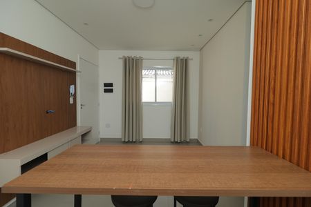 Apartamento para alugar com 34m², 2 quartos e sem vagaSala e Cozinha