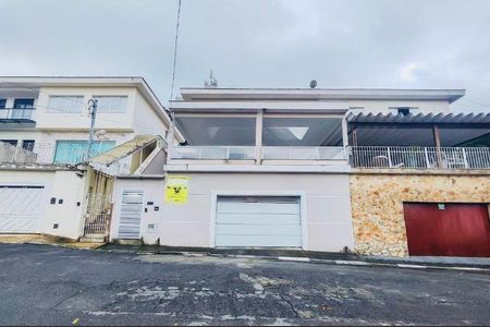 Casa à venda com 432m², 5 quartos e 5 vagasFoto 01