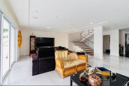 Casa à venda com 432m², 5 quartos e 5 vagasFoto 01