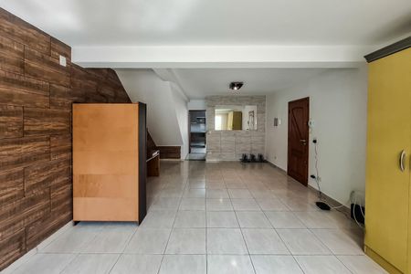 Casa de condomínio para alugar com 52m², 1 quarto e sem vaga Casa de condomínio para alugar com 52m², 1 quarto e sem vagaSala/Quarto