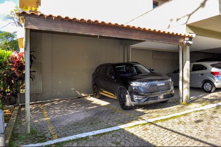 Casa de condomínio à venda com 219m², 4 quartos e 2 vagasÁrea comum