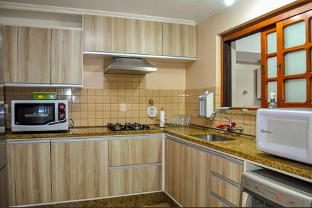 Casa de condomínio à venda com 219m², 4 quartos e 2 vagasCozinha