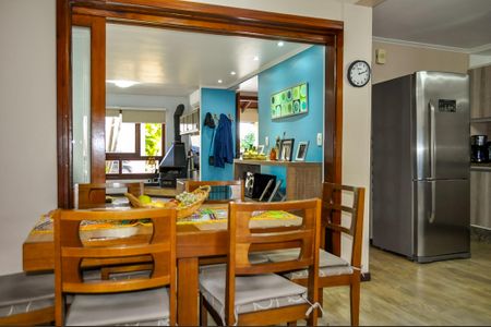 Casa de condomínio à venda com 219m², 4 quartos e 2 vagasSala de Jantar