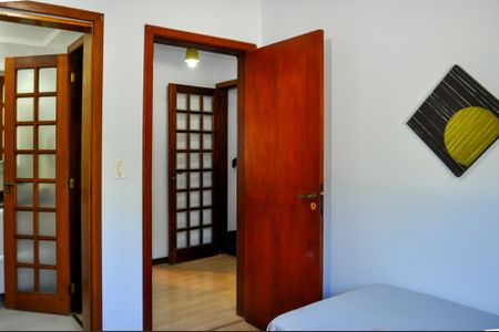 Casa de condomínio à venda com 219m², 4 quartos e 2 vagasSuíte 3