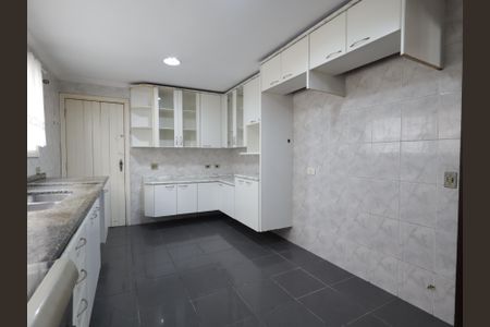 Casa à venda com 286m², 4 quartos e 3 vagasCozinha