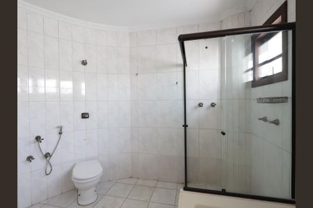 Casa à venda com 286m², 4 quartos e 3 vagasBanheiro da Suíte 2