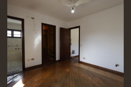 Casa à venda com 286m², 4 quartos e 3 vagasSuíte 2