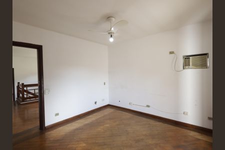Casa à venda com 286m², 4 quartos e 3 vagasSuíte 2