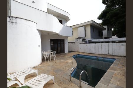 Casa à venda com 286m², 4 quartos e 3 vagasÁrea comum