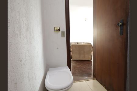 Casa à venda com 286m², 4 quartos e 3 vagasLavabo