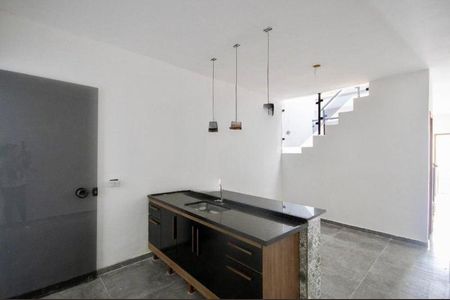 Casa à venda com 140m², 3 quartos e 3 vagasFoto 01