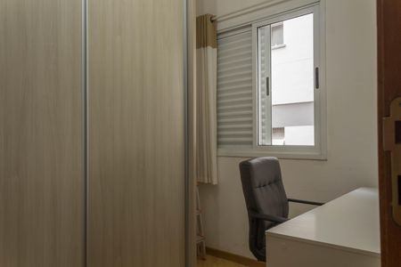 Apartamento para alugar com 76m², 3 quartos e 2 vagasQuarto 2