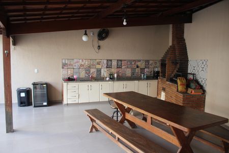 Casa à venda com 315m², 3 quartos e 3 vagasÁrea Externa