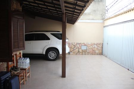 Casa à venda com 315m², 3 quartos e 3 vagasGaragem