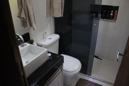 Casa à venda com 315m², 3 quartos e 3 vagasBanheiro da Suíte