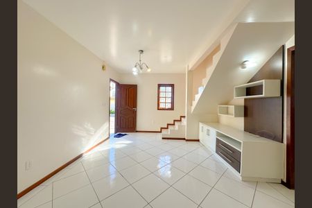 Casa para alugar com 200m², 3 quartos e 2 vagasSala