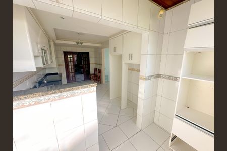 Casa para alugar com 200m², 3 quartos e 2 vagasLavanderia (Torneira)