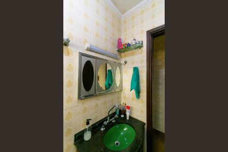 Casa à venda com 104m², 2 quartos e 2 vagas Casa à venda com 104m², 2 quartos e 2 vagasBanheiro