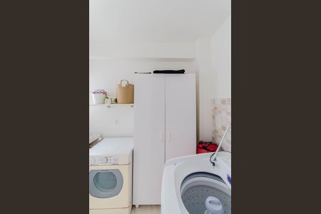 Casa à venda com 140m², 3 quartos e 2 vagas Casa à venda com 140m², 3 quartos e 2 vagasÁrea de Serviço